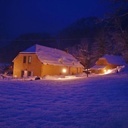 Les Gites Du Pla De Moura Luz-Saint-Sauveur Bagian luar foto